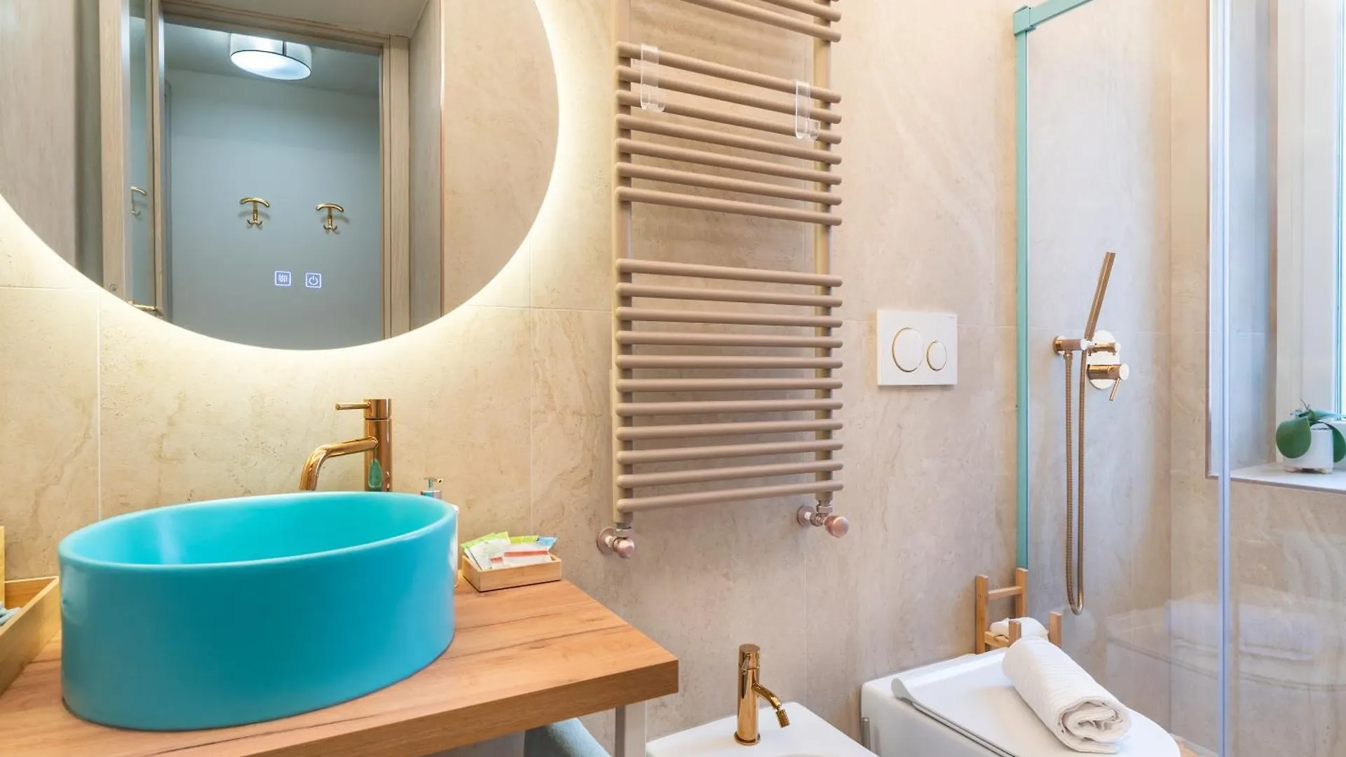 Apartment Lecco Antico Pozzo - Modern Suite Italy
