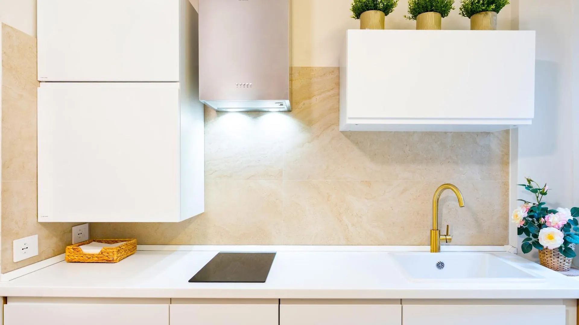 Lecco Antico Pozzo - Modern Suite Apartment