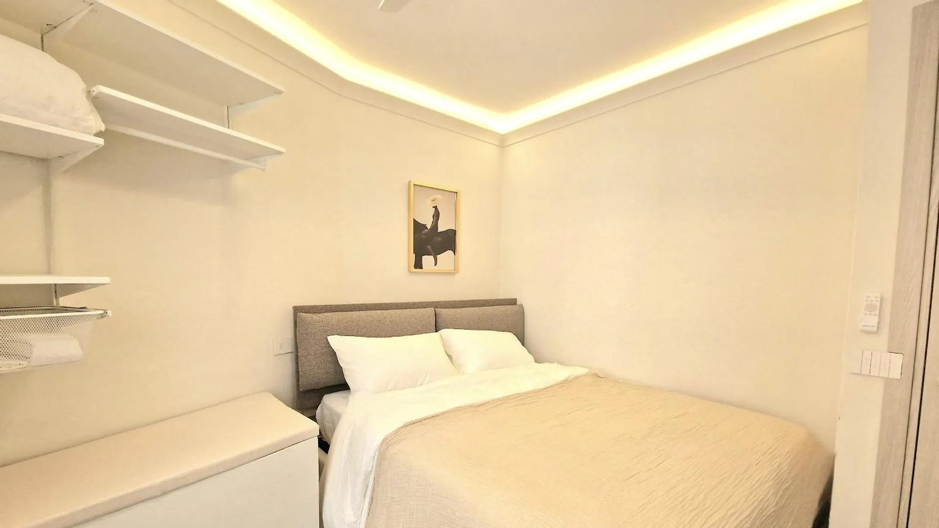 Lecco Antico Pozzo - Modern Suite 0*,  Italy