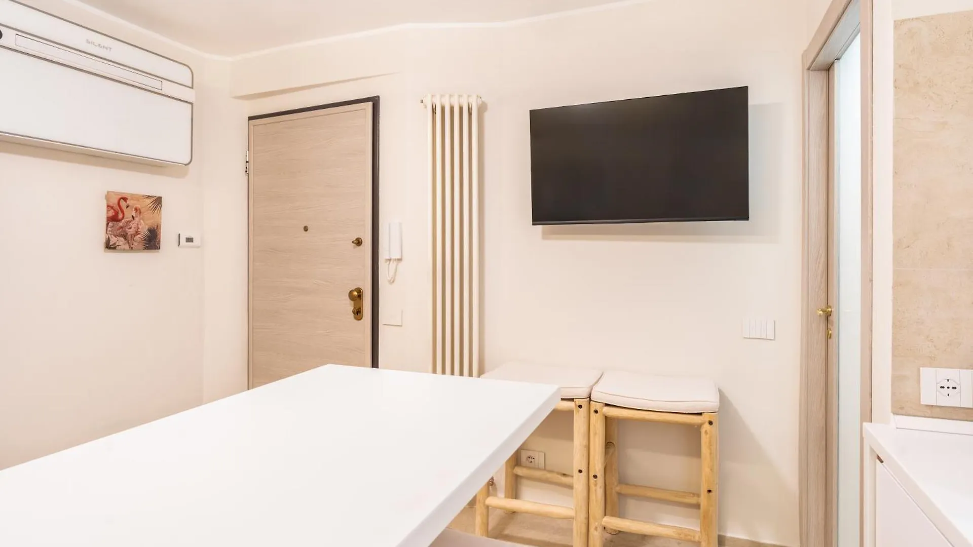 Lecco Antico Pozzo - Modern Suite Italy