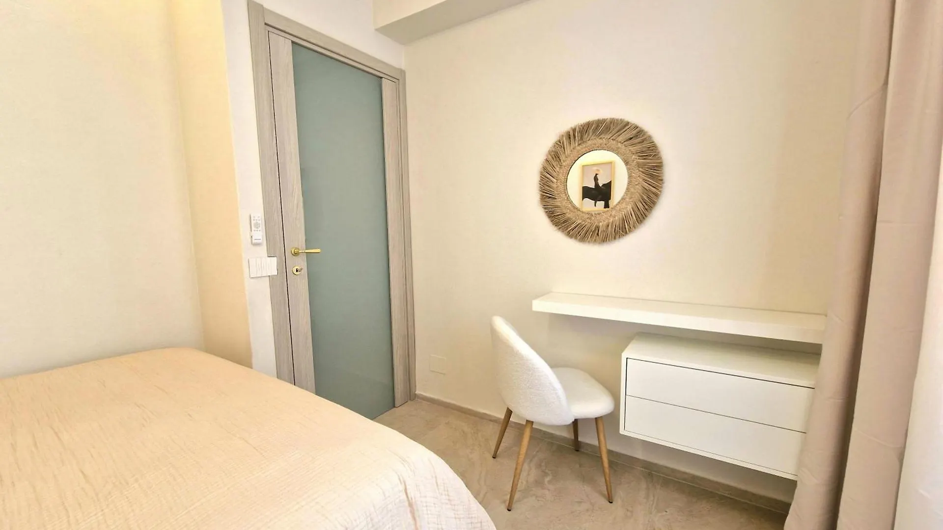 Lecco Antico Pozzo - Modern Suite 0*,  Italy